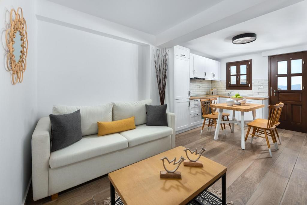 Lindos Heart Apartments room 6